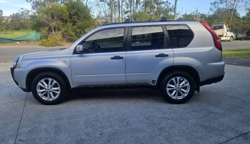 2010 Nissan X-Trail4.jpg